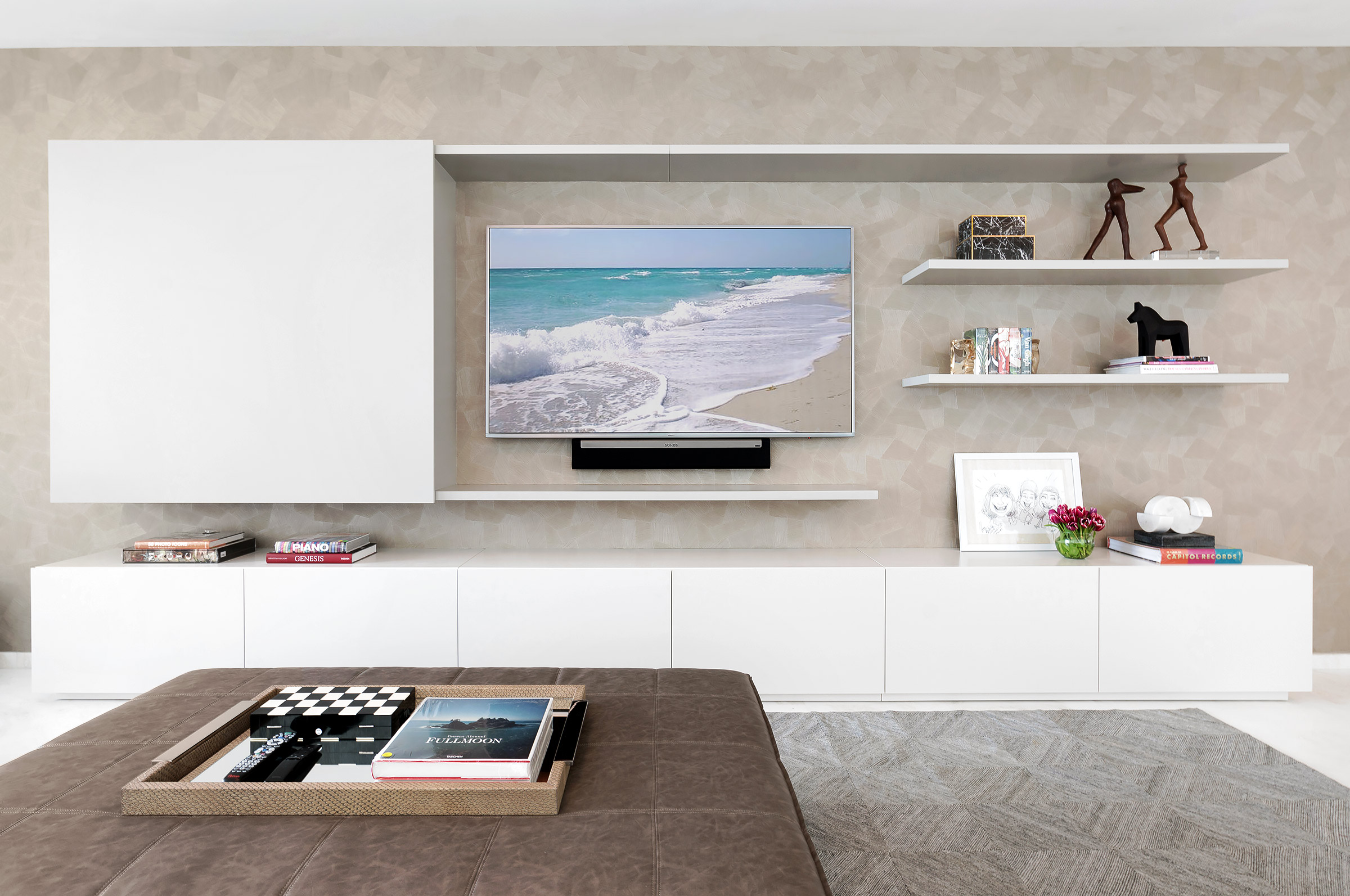 Bal-Harbour-Miami-Modern-Design-Wall-Unit