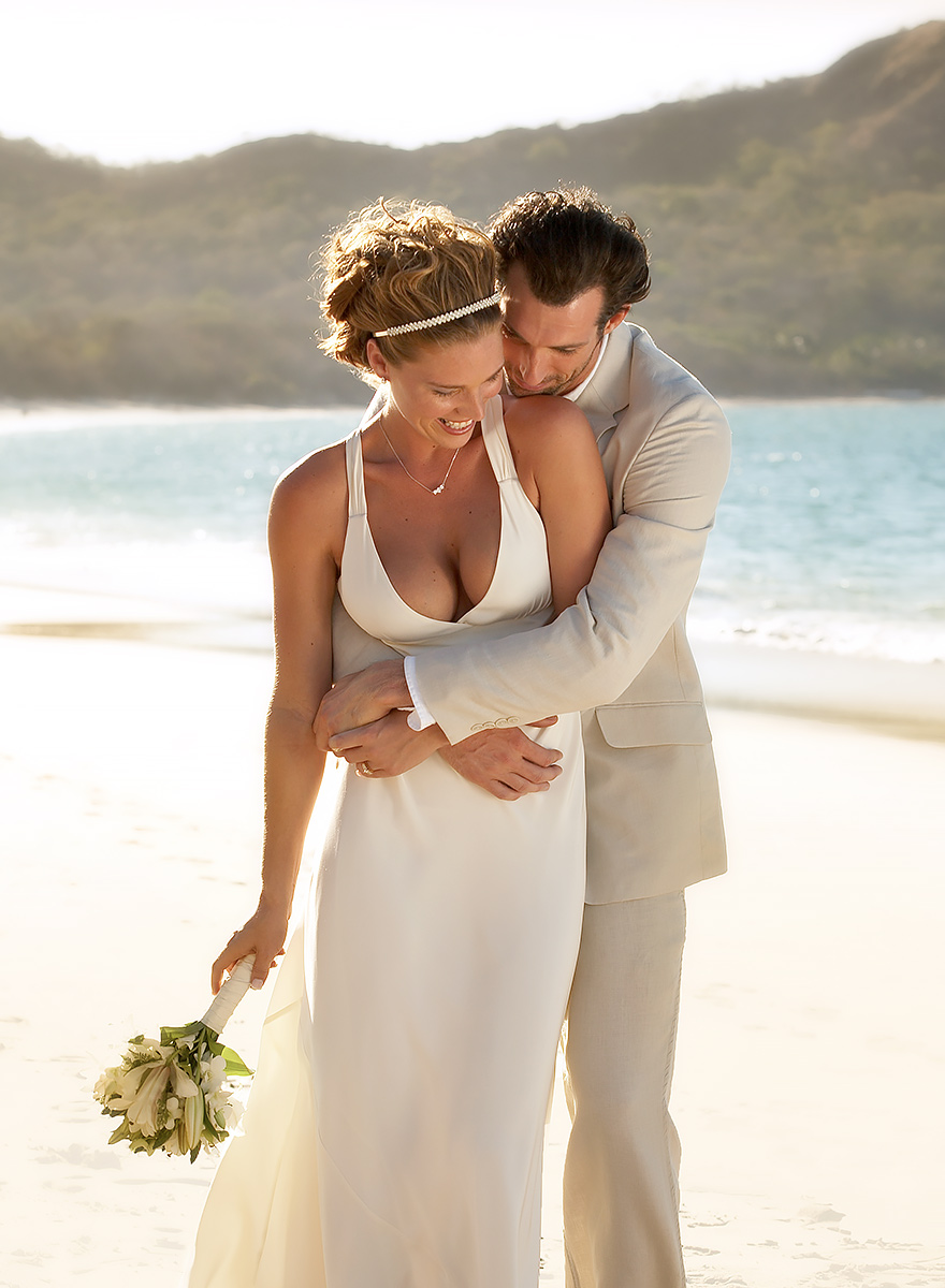 Destination-Wedding-Couple-Beach-Photography