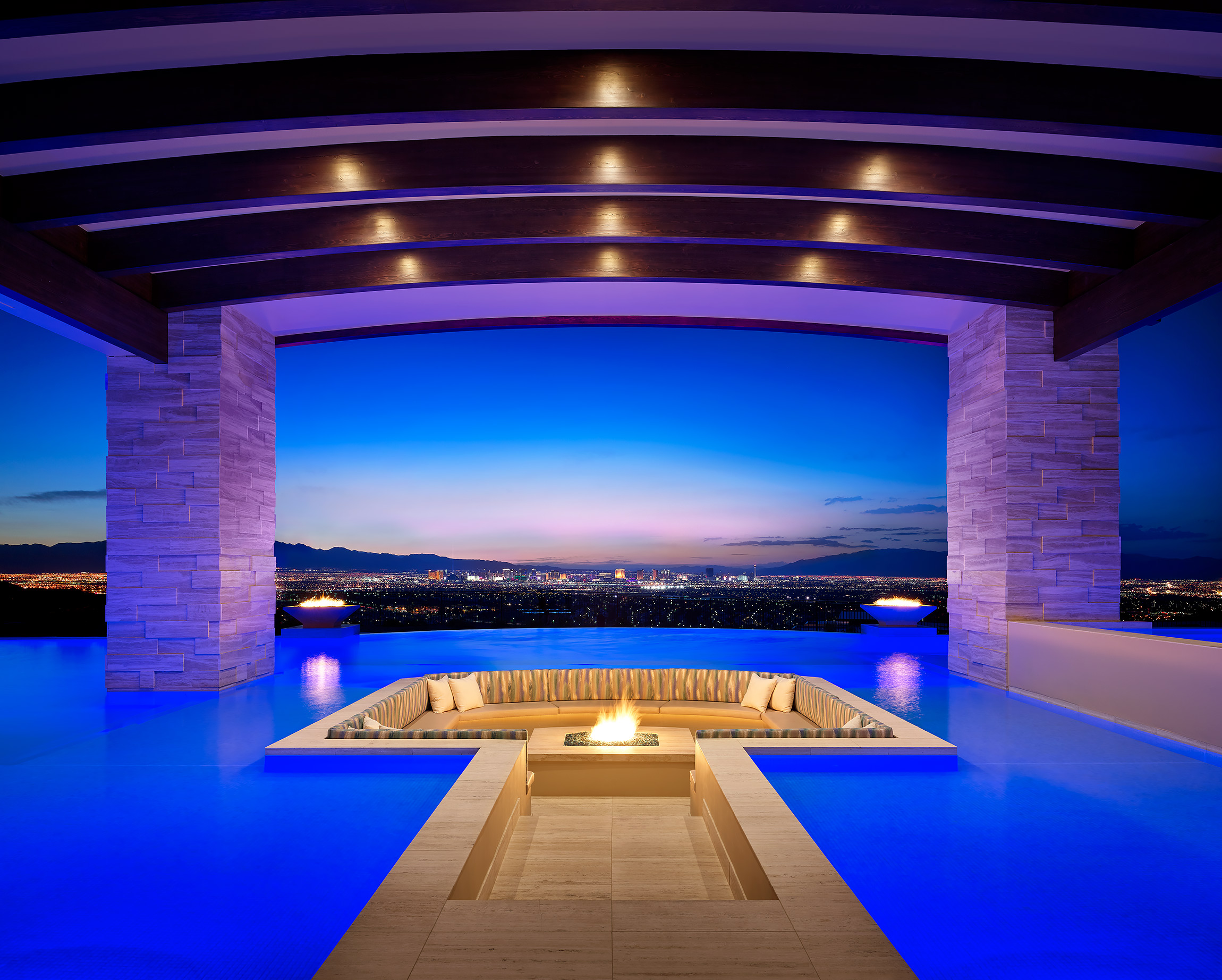 LasVegasLuxuryRealEstatePoolView