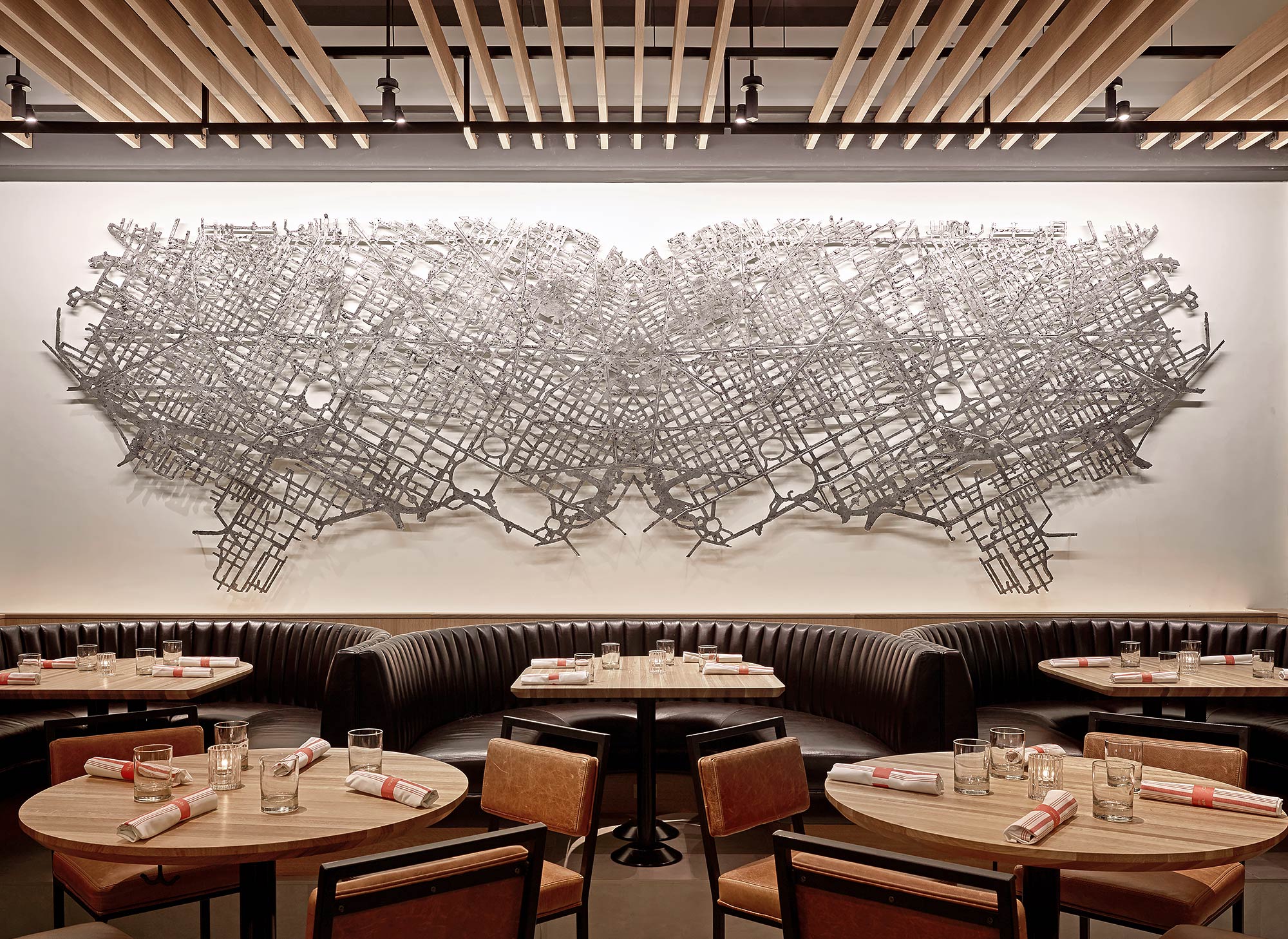 Restaurant-Interior-Metal-Art-Sculpture