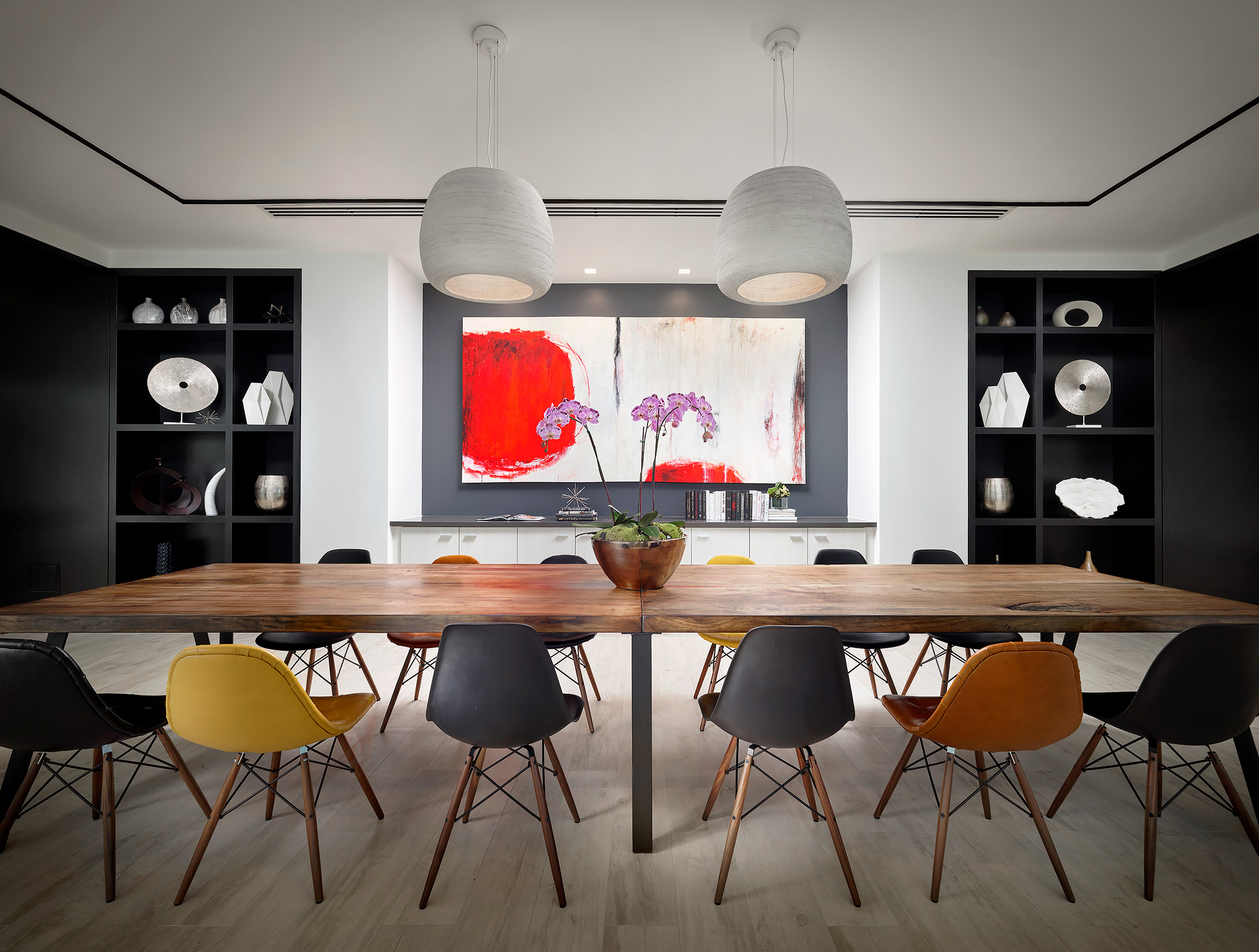 Stantec-Hospitality-Design-Muze-Miami-Communal-Table